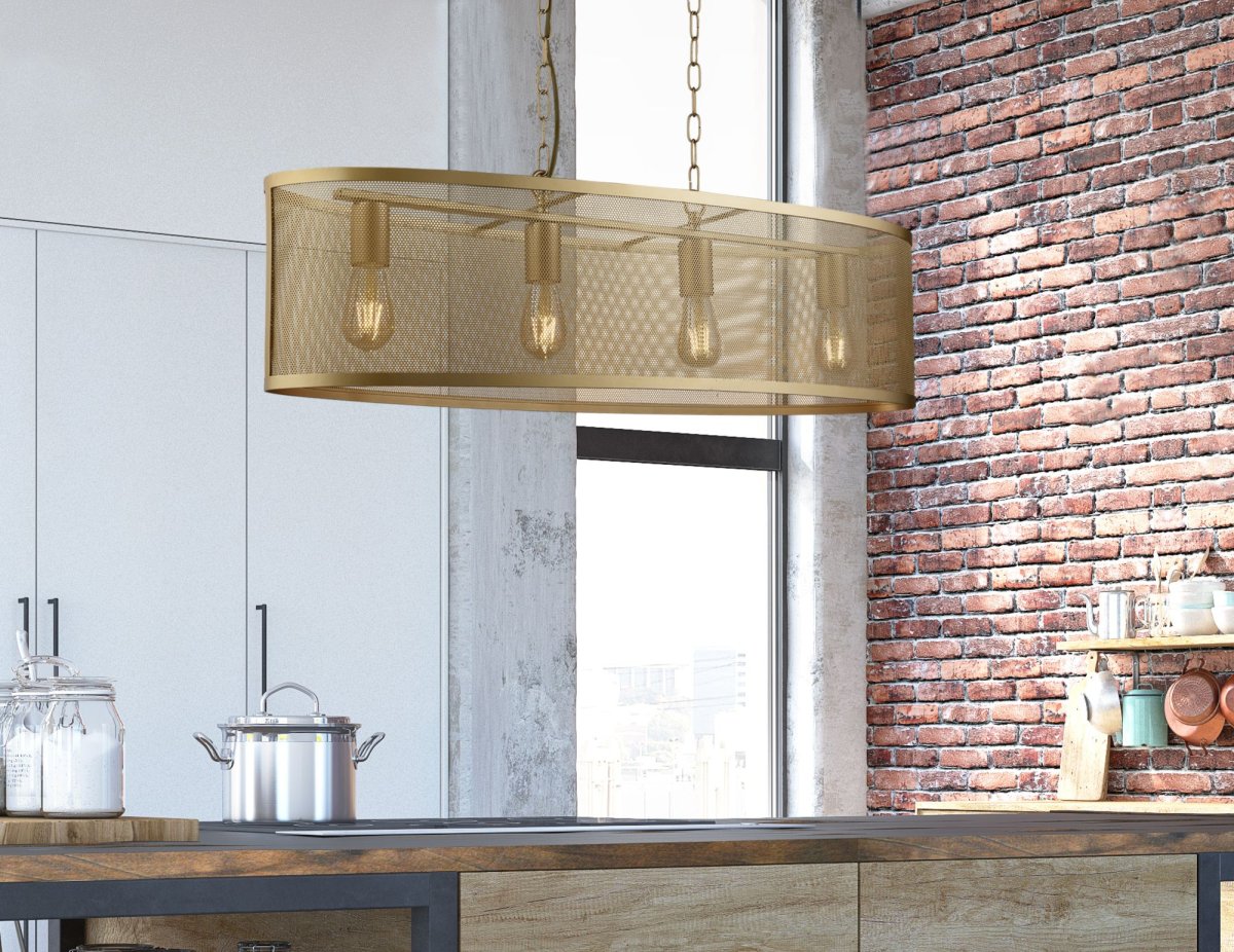 Fishnet 90cm Goud hanglamp Van Searchlight - Deze indrukwekkende Fishnet hanglamp in mat goud omvat vier lichtbronnen in een mooie en decoratieve goudkleurige gaaskooi.