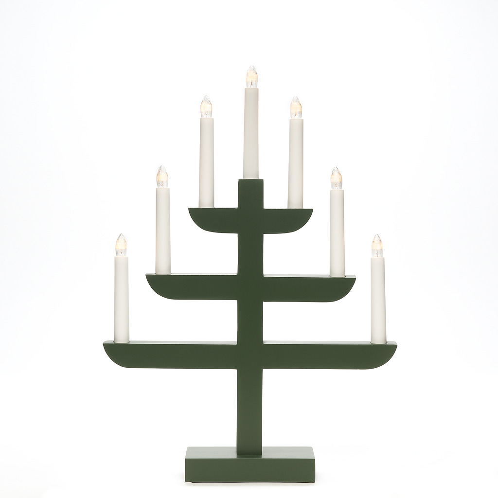 Candelabra 7 Lights Donkergroen Van Konstsmide - Wordt geleverd met een 1,7 m lang wit snoer, aan/uit-schakelaar en stekker.