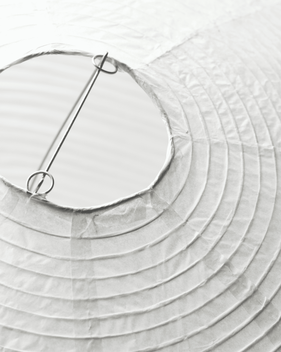 Rica Lampenkap Excl. Ophanging Ø70 Wit hanglamp Van House Doctor - U bent wellicht al bekend met het klassieke materiaal en het zachte licht dat het uitstraalt.