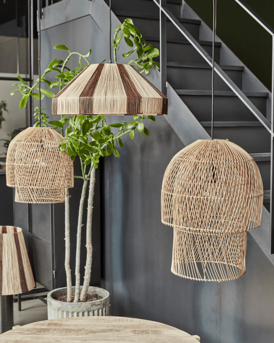 Getti Ø36 Lampenkap Excl. Ophanging Natuur hanglamp Van House Doctor - Bent u op zoek naar een gewone plafondlamp voor een kleine eettafel of een lamp die de bank aanvult, dan is dit model misschien wel de beste keuze.