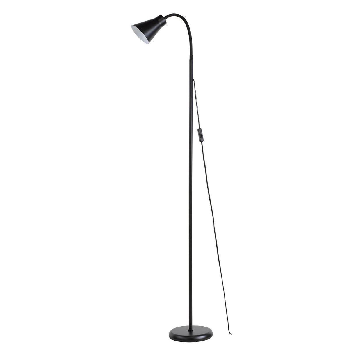 Ebba Zwart vloerlamp Van Oriva - De beweegbare arm met kap met witte binnenkant zorgt voor een goede lichtverdeling in de hoek van de kamer.