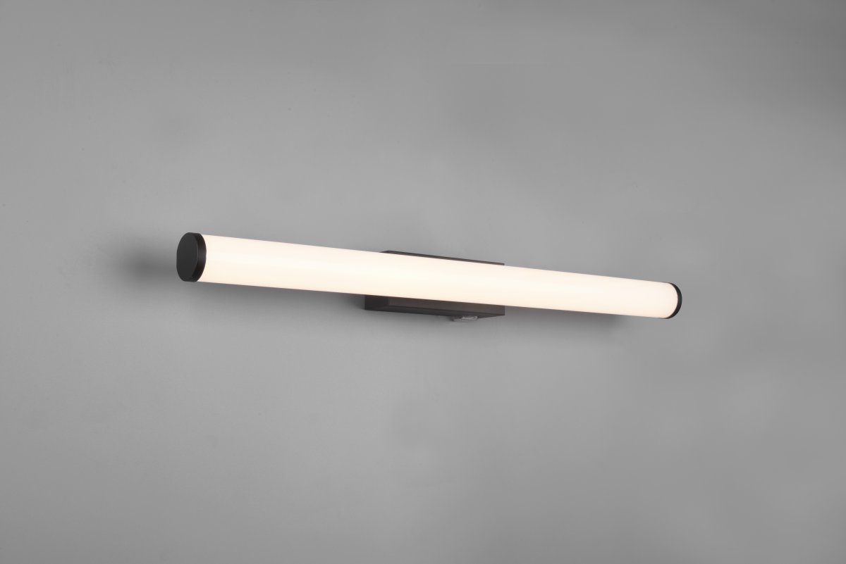 Mattimo 60cm Zwart badkamerlamp Van Trio Lighting - De combinatie van matzwart metaal en wit kunststof zorgt voor een harmonieuze uitstraling en kan worden bediend met een wandschakelaar of de geïntegreerde aan/uit-schakelaar.