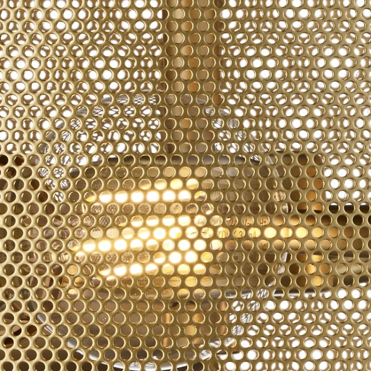 Fishnet Ø45 Mat goud plafondlamp Van Searchlight - Deze prachtige gouden Fishnet plafondlamp omvat drie lichtbronnen in een mooie en decoratieve visnetkooi.