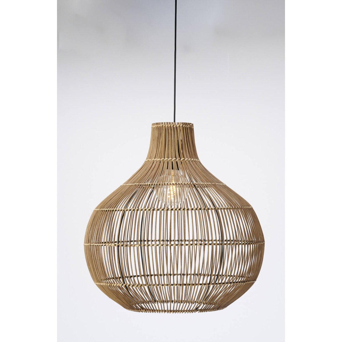Pacino Ø50 Natuur hanglamp Van Light & Living - Pacino is een prachtige hanglamp van rotan met een bohemian en natuurlijke uitstraling.