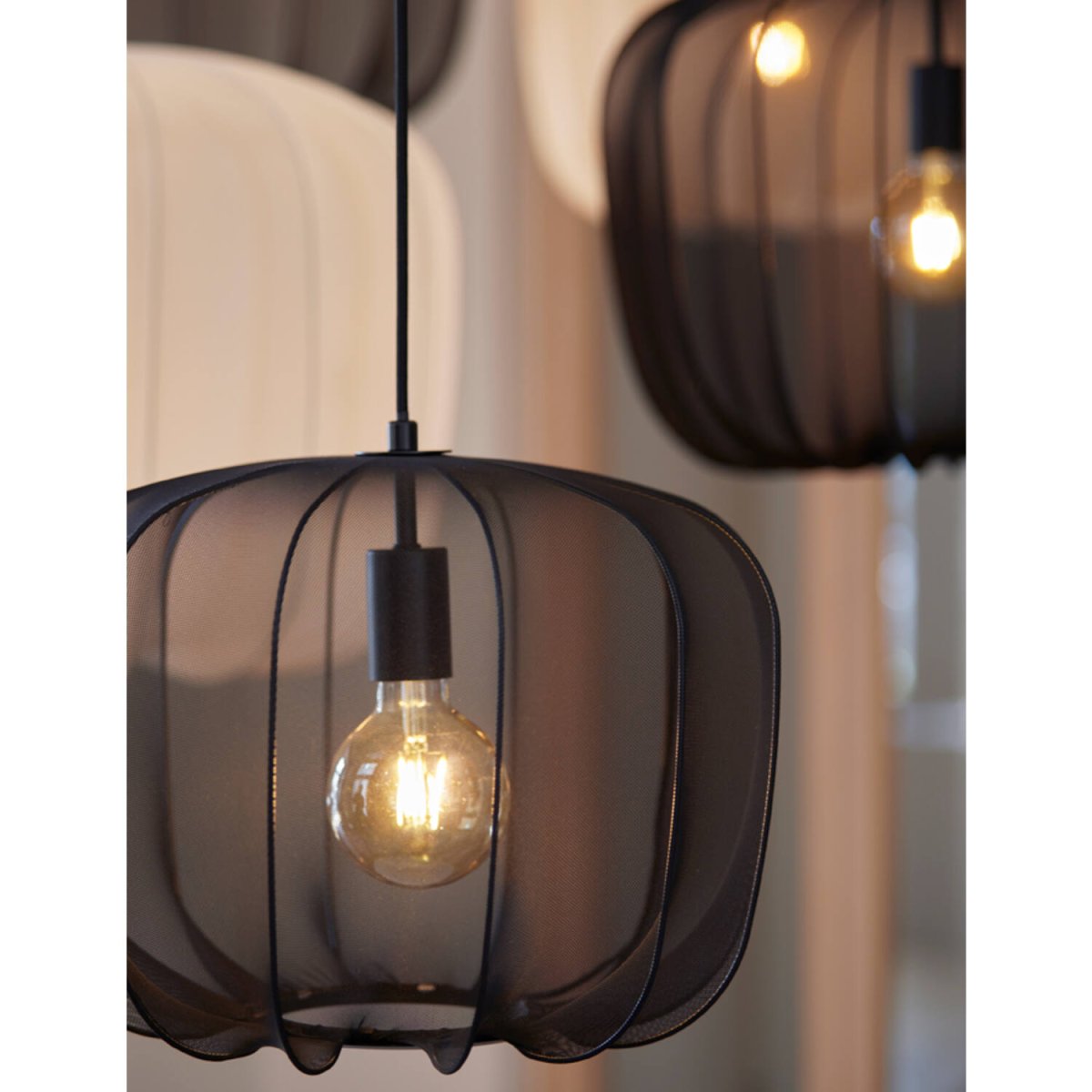 Plumeria Ø40 Zwart hanglamp Van Light & Living - 