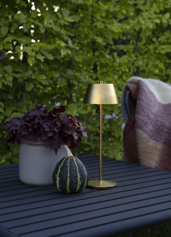 Èze 32cm Mat goud Draagbare Van Konstsmide - De lamp is voorzien van een touchdimmer, waarmee u de helderheid en kleurtemperatuur kunt aanpassen van warmgeel licht tot warmwit licht.