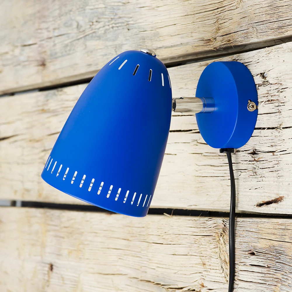 Dynamo Blauw leeslamp Van Superliving - Eenvoudig te monteren en past bij alle interieurstijlen &ndash; Dynamo is de perfecte combinatie van functionaliteit en stijl.