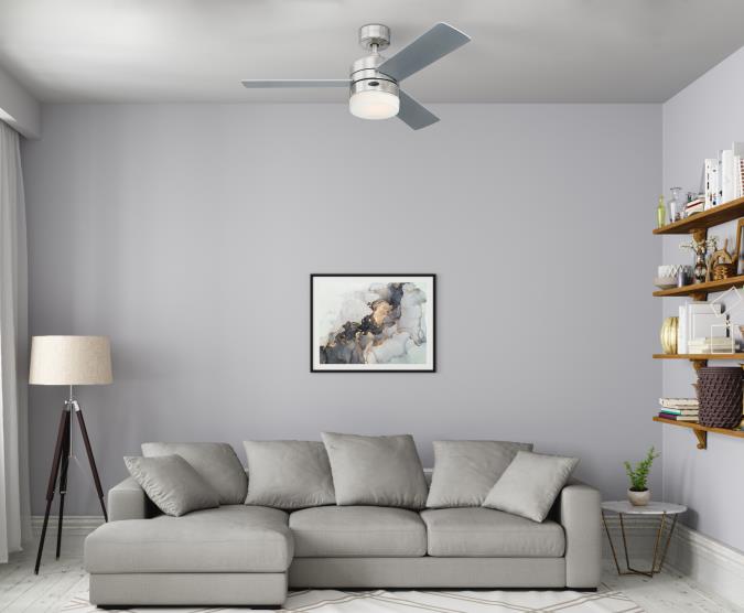 Alta Vista Ø105 Chroom Van Westinghouse - De ventilator van satijnchroom heeft omkeerbare bladen in de afwerkingen zilver en wengé, waardoor u het uiterlijk kunt personaliseren.