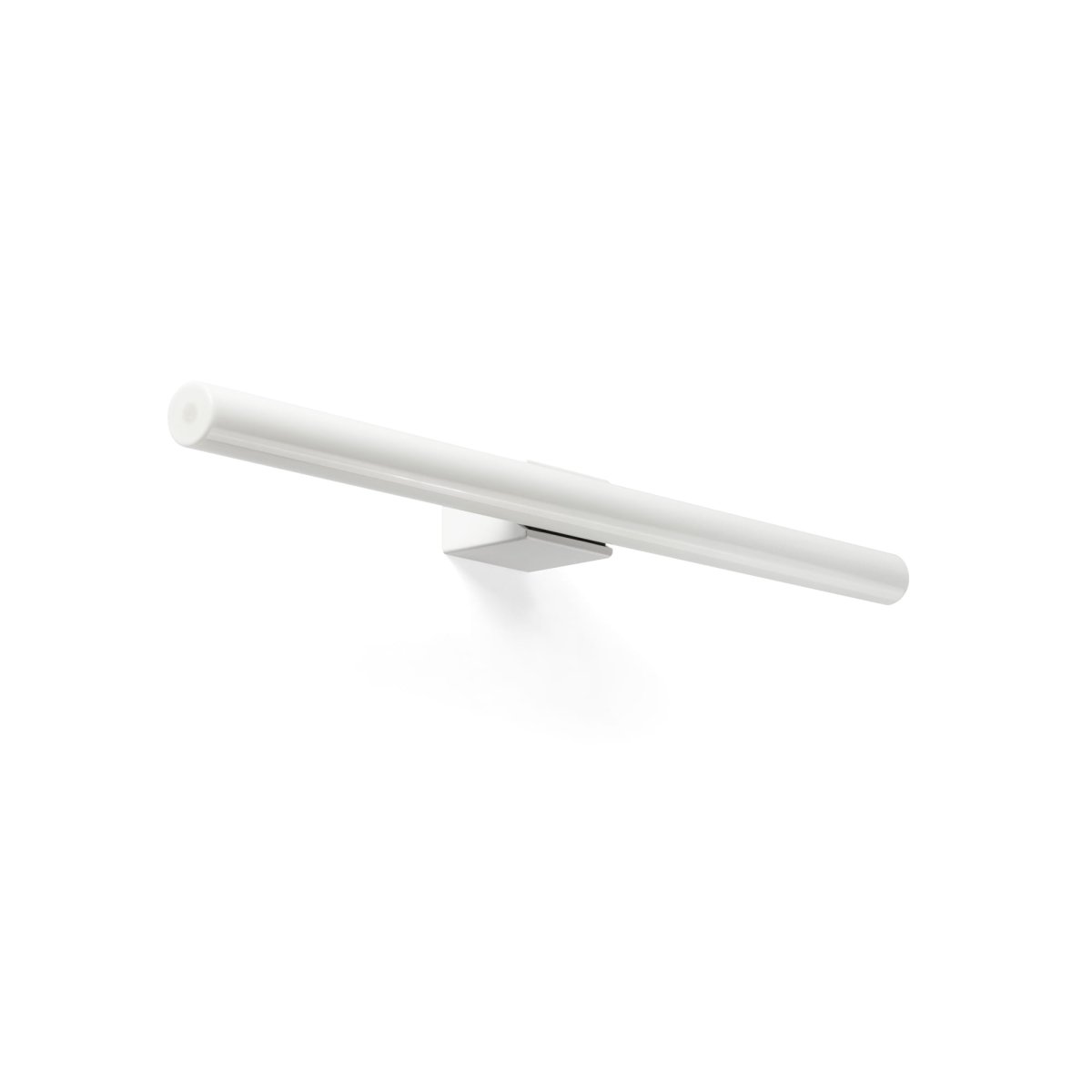 Calma 50cm Wit badkamerlamp Van Faro Barcelona - Calma is een wandlamp met een witte afwerking, perfect voor algemene verlichting in bijvoorbeeld keukens, gangen of gangen.