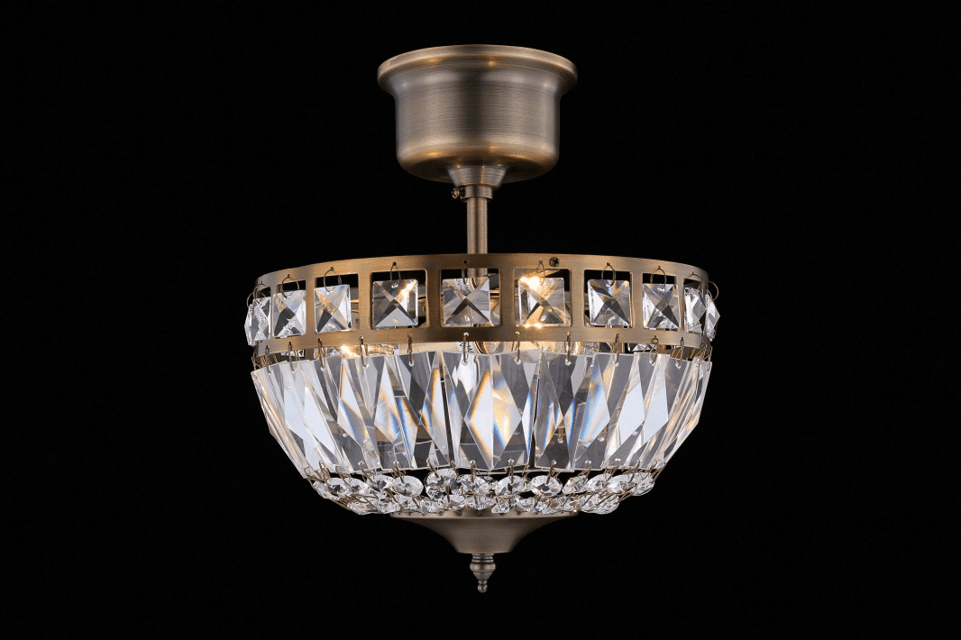 Flores Ø25 Antiek messing kristal Van Norrsken Design - De met de hand geslepen Klasse 1 K9-kristallen hebben een spectaculaire glans en cre&euml;ren een prachtig lichtspel dat elke kamer omtovert in een sprankelende oase.