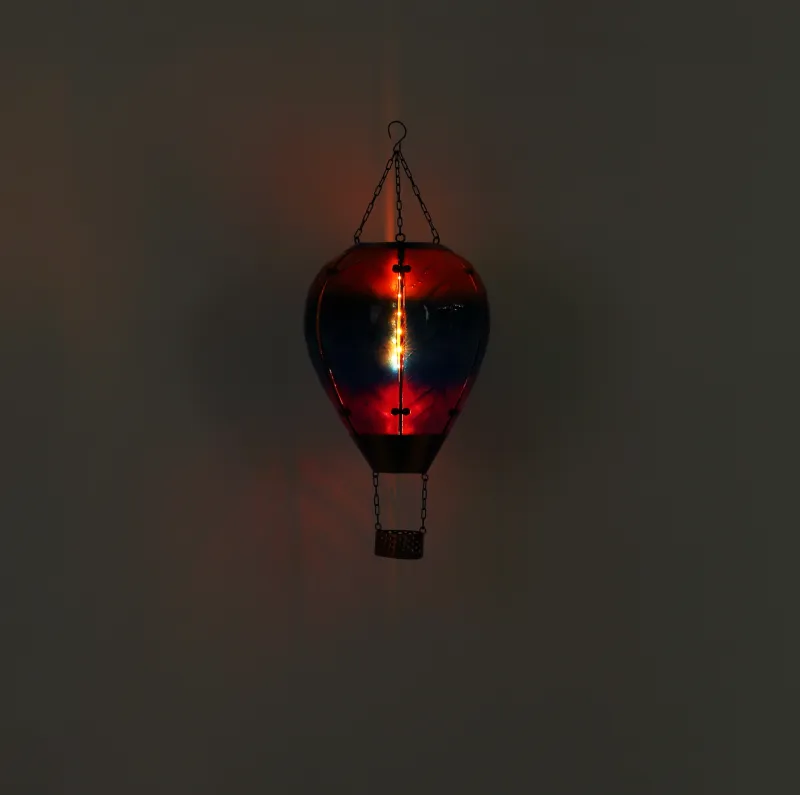 Balloon Veelkleurig solarlamp Van Globo Lighting - En unik och st&auml;mningsfull detalj som ger utomhusmilj&ouml;n en lekfull och elegant touch!