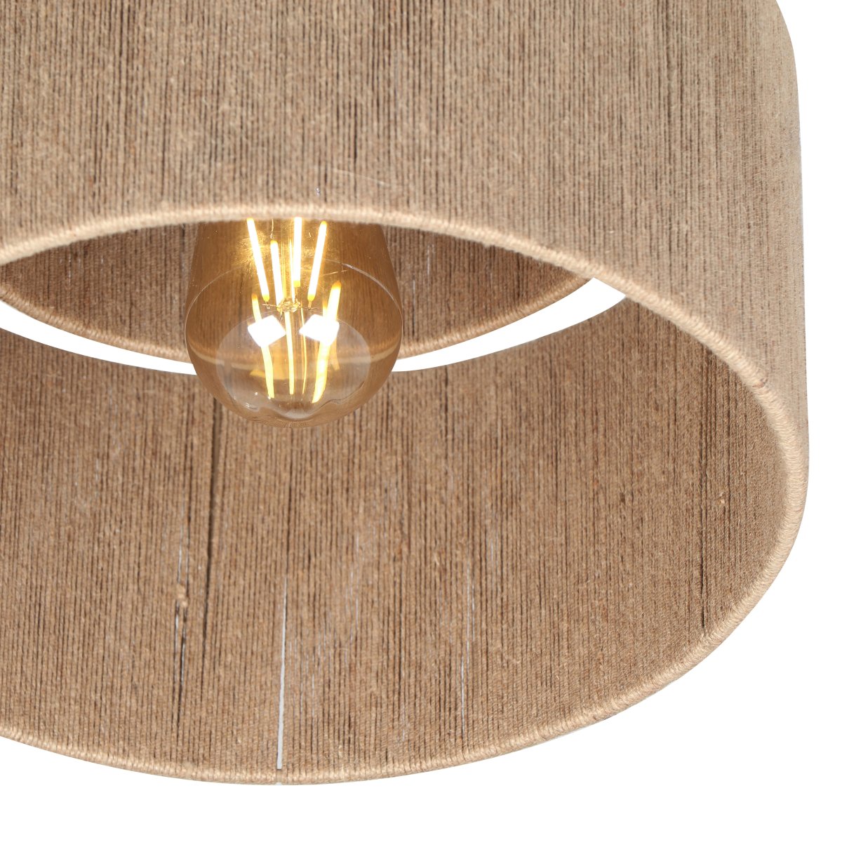 Smilla Ø30 Natuur plafondlamp Van Trio Lighting - Met de elegante combinatie van natuurlijk jute en matzwart metaal combineert Smilla rustieke charme met modern design - een perfect detail voor een stijlvol en harmonieus interieur.