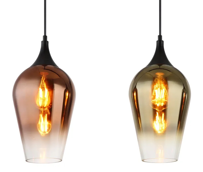 Lavus 83cm Zwart hanglamp Van Globo Lighting - Lavus &auml;r en elegant taklampa med tre dekorativa glaskupor i koppar-, guld- och kromfinish, vilket ger lampan en modern och stilfull karakt&auml;r.