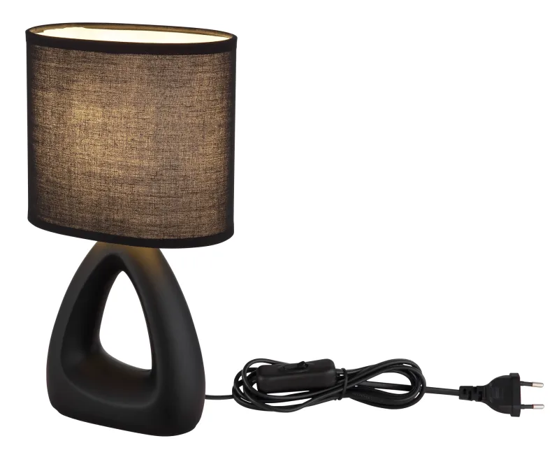 Triangle 30cm Zwart tafellamp Van Globo Lighting - Den triangelformade basen med ett stilrent utskuret h&aring;l ger ett modernt intryck, medan den ovala textilsk&auml;rmen i svart f&auml;rg sprider ett behagligt och j&auml;mnt ljus.