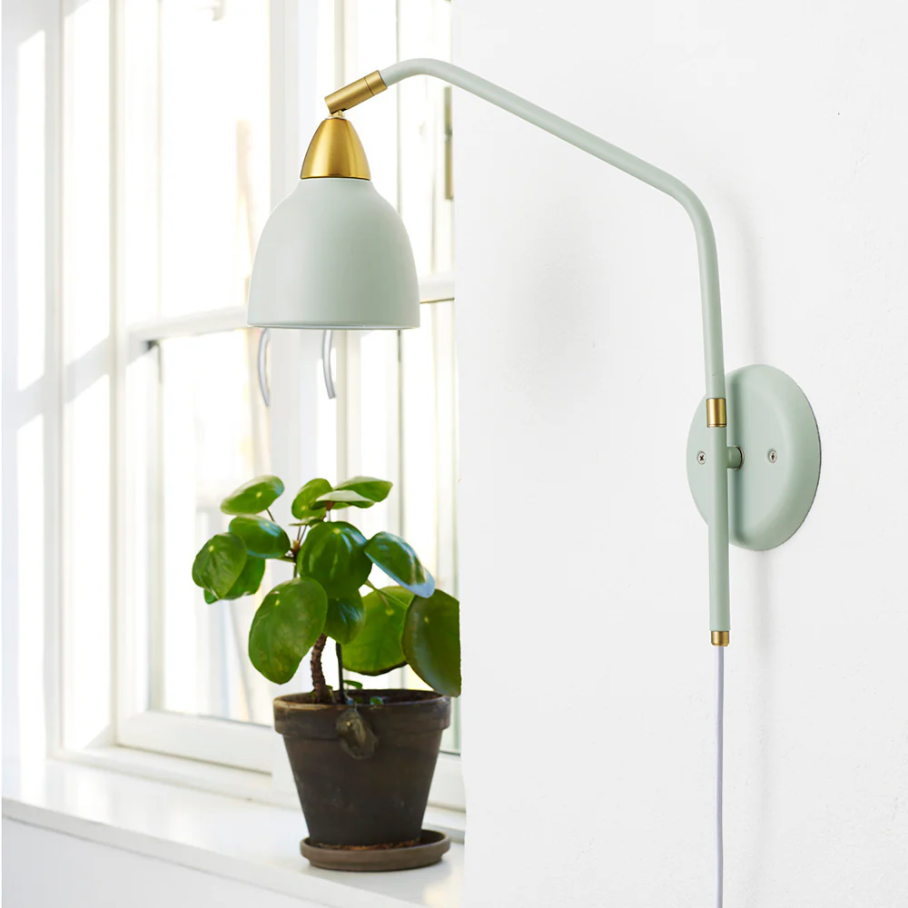 Urban 40cm Lichtgroen wandlamp Van Superliving - Urban is niet zomaar een lamp &ndash; het is een stijlvolle oplossing voor uw huis.