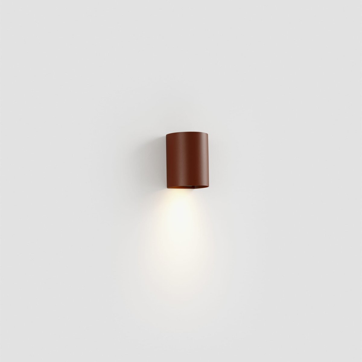 Sole 10cm Terracotta wandlamp Van Faro Barcelona - Sole is een terracotta wandlamp met een mat oppervlak die functie en vorm combineert in een compact formaat.