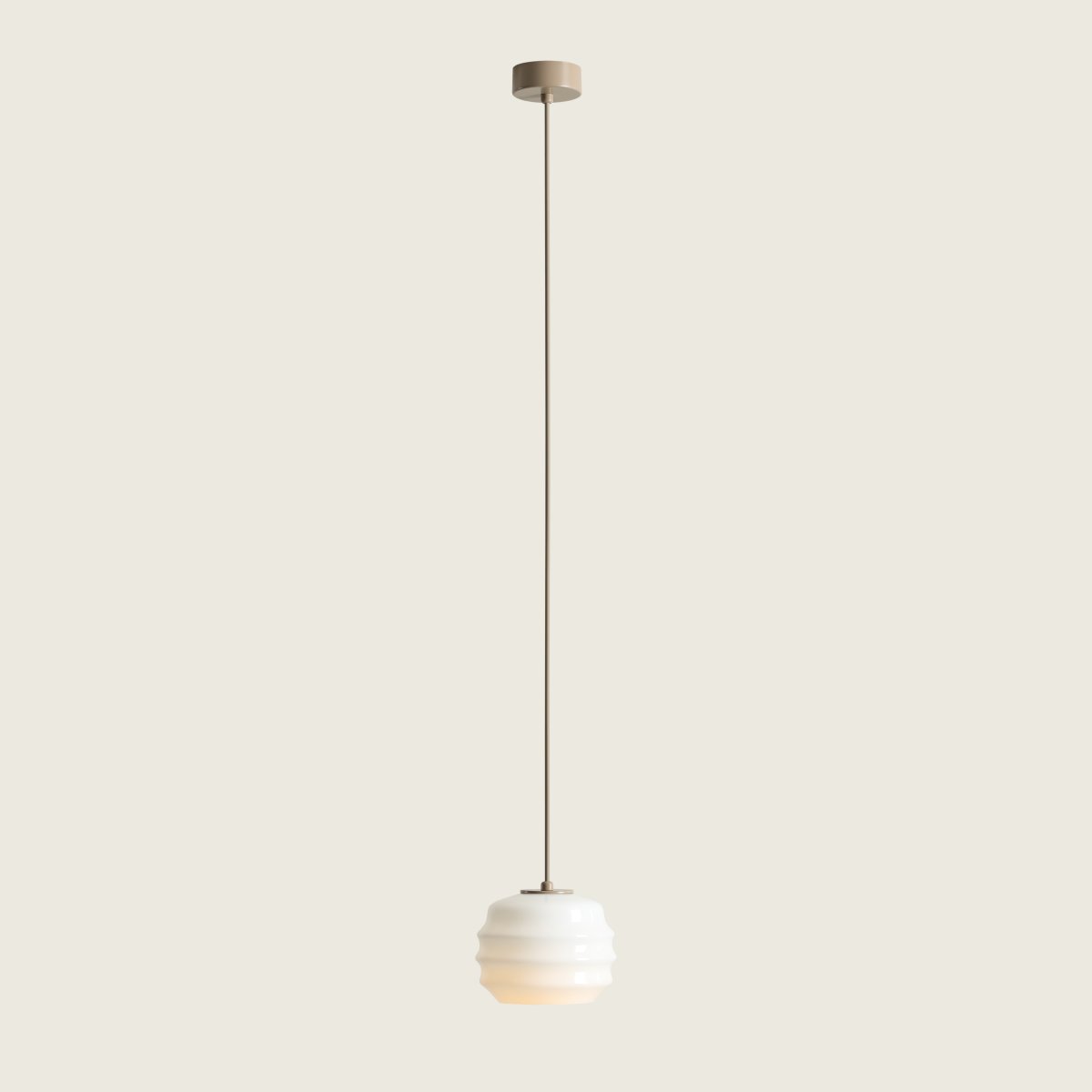 Puff Ø16 Beige hanglamp Van Artera - Puff is een charmante plafondlamp die zachte vormen combineert met een modern en stijlvol design.