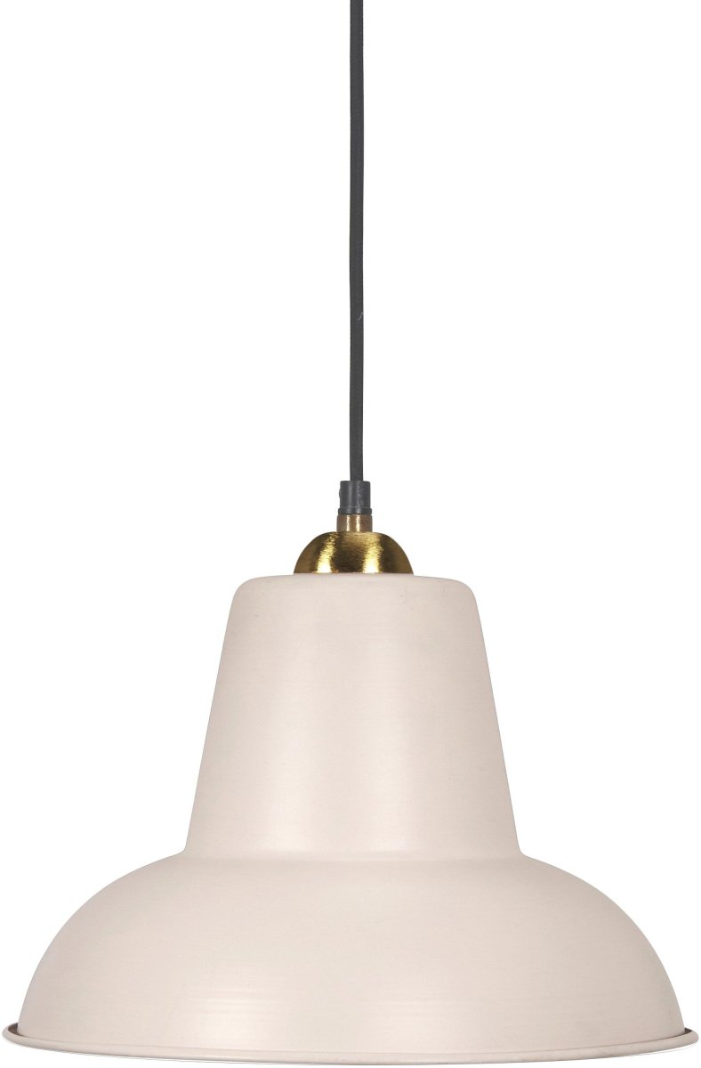 Scottsville Ø30 Roze hanglamp Van PR Home - Wordt geleverd met een plafondkap voor ophanging aan een haak in dezelfde kleur als de lamp.