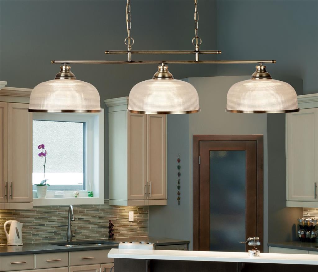 Bistro 100cm Antiek messing hanglamp Van Searchlight - Bistro is een stijlvolle hanglamp met een stevig frame die je keuken of eetkamer een moderne maar tijdloze uitstraling geeft.