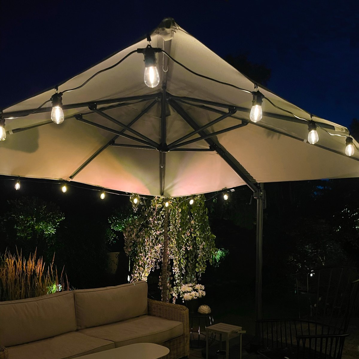 Cosy Zwart Van Lightson - Wil je een langere lus &ndash; Sluit meerdere Cosy Lights achter elkaar aan tot een totaal van 6 lichtsnoeren, wat een totale lengte van 30 meter oplevert.