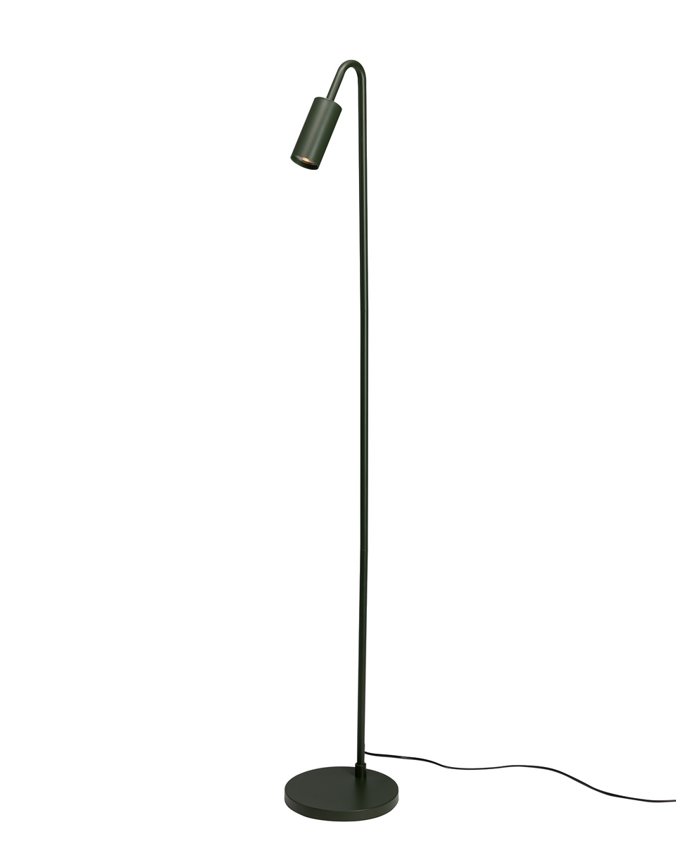 Curve Donkergroen vloerlamp Van By Rydéns - De Curve vloerlamp is een stijlvolle en strakke lamp van metaal met een matte donkergroene afwerking.