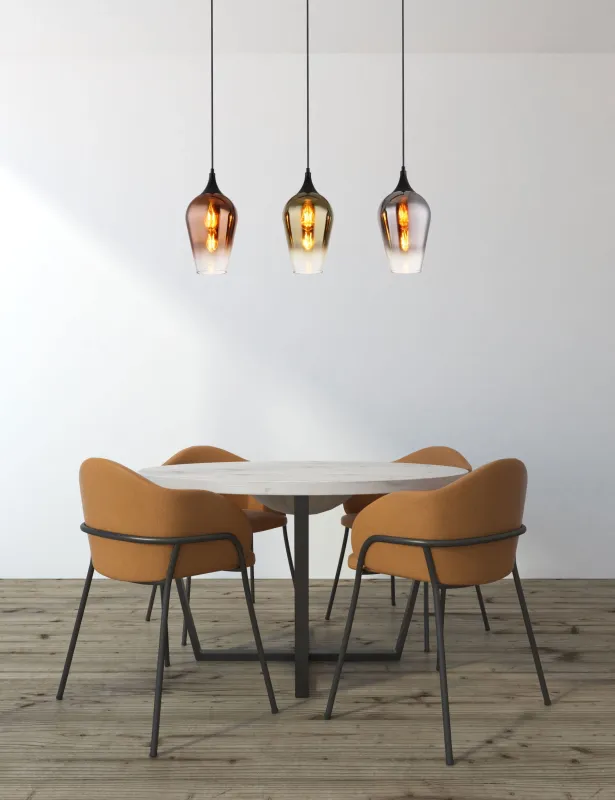 Lavus 83cm Zwart hanglamp Van Globo Lighting - Lavus &auml;r en elegant taklampa med tre dekorativa glaskupor i koppar-, guld- och kromfinish, vilket ger lampan en modern och stilfull karakt&auml;r.