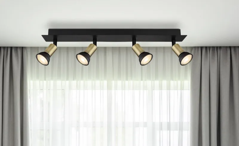 Drew 4 Goud spot Van Globo Lighting - Drew &auml;r en stilren takspotlight som imponerar med sin design i mattsvart och guld.