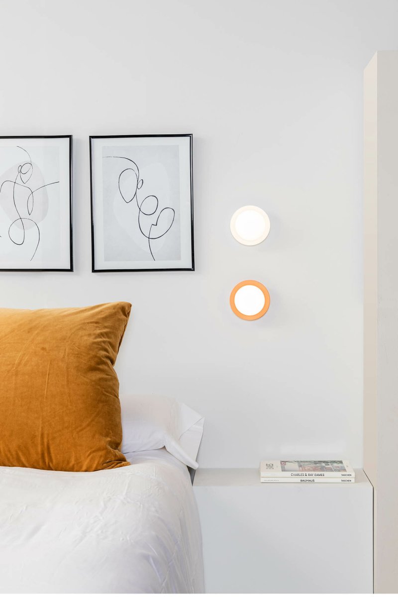 May Ø12 Wit badkamerlamp Van Faro Barcelona - Verkrijgbaar in vijf verschillende designs - perfect voor het cre&euml;ren van een uniforme en persoonlijke sfeer in elke kamer van het huis.