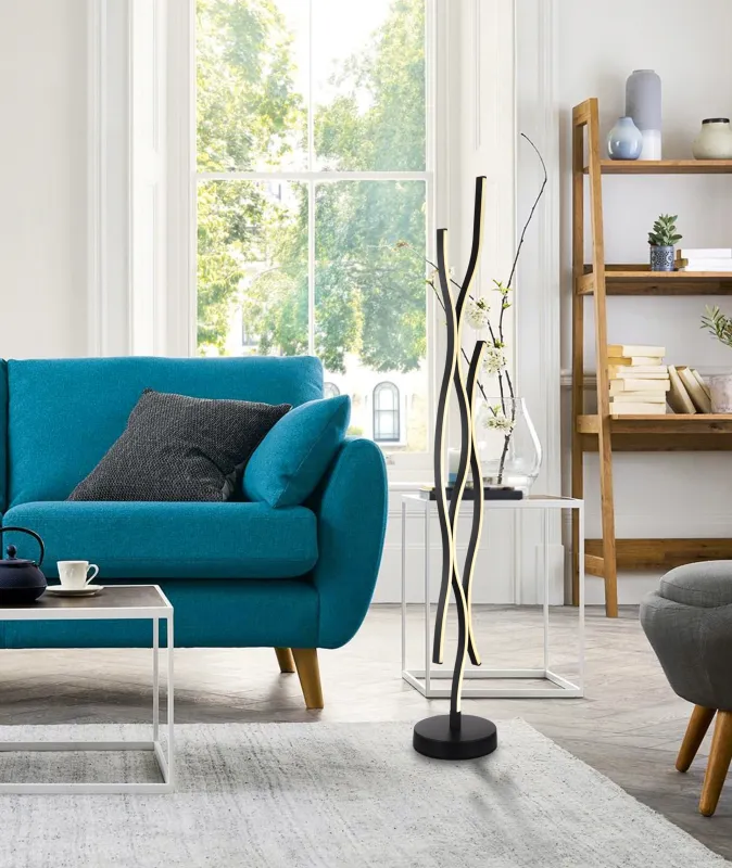 Geronimo Zwart vloerlamp Van Globo Lighting - Geronimo is de perfecte keuze voor wie op zoek is naar een combinatie van moderne esthetiek en functionele verlichting.