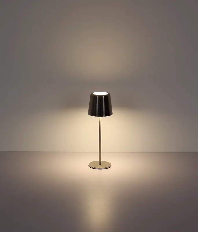 Vancouver 28cm Nikkel Draagbare Van Globo Lighting - Gemaakt van mat nikkelmetaal met een opaalkleurige kunststof kap, geeft hij een stijlvolle en verfijnde indruk.