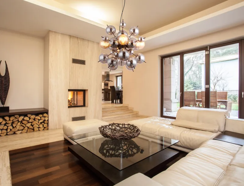 Udo Ø50 Rookkleurig hanglamp Van Globo Lighting - Dess unika design imponerar med en rund form d&auml;r eleganta metallst&auml;nger sammanl&auml;nkas med dekorativa kulor i olika storlekar.