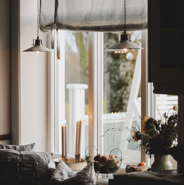 Schoollamp Herbert Ø23 Wit raamlamp Van Strömshaga - Deze plafondlamp raakt nooit uit de mode en is eenvoudig te plaatsen waar u maar wilt.