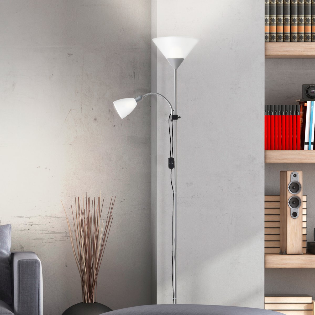 Spari Zilver vloerlamp Van Brilliant - Met een hoogte van 1,8 meter is Spari een indrukwekkende lamp in huis.
