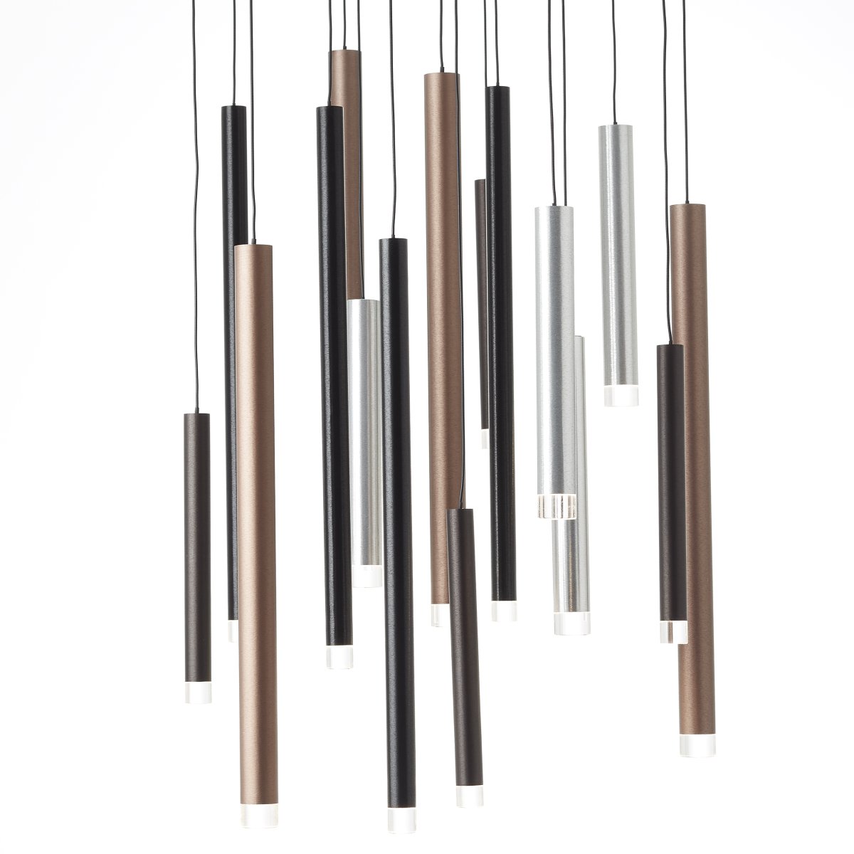Cembalo Ø55 Aluminium hanglamp Van Brilliant - De hanglamp is dimbaar in drie standen met een standaard wandschakelaar en de kabel is in lengte verstelbaar, zodat hij perfect boven eettafels of in gangen past.