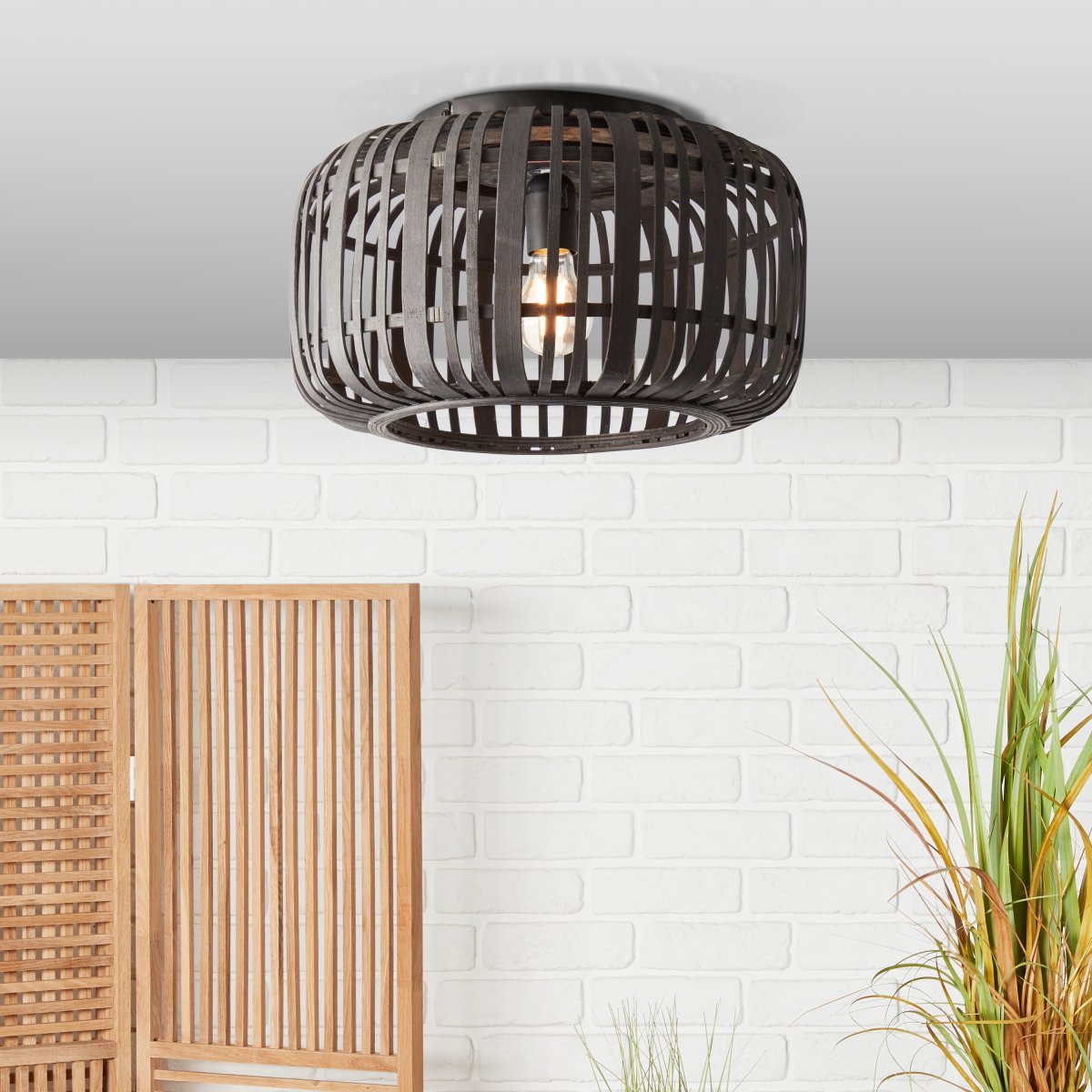 Woodrow Ø40 Donker hout plafondlamp Van Brilliant - De lamp geeft een warm en aangenaam licht en creëert een aangename sfeer in de kamer.