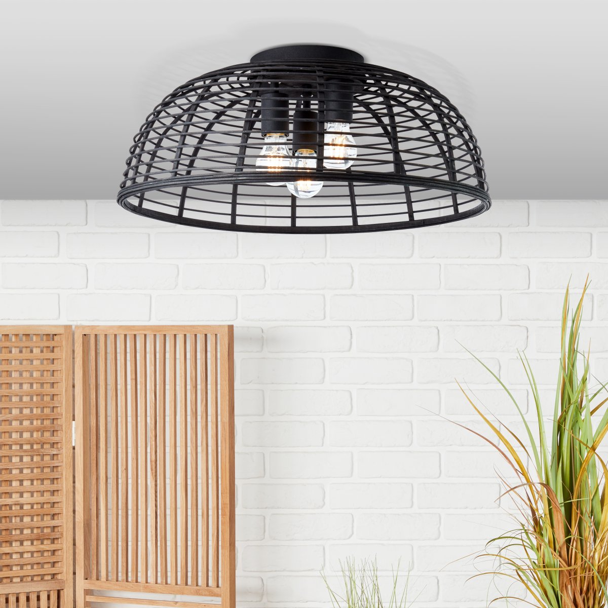 Crosstown Ø56 Zwart plafondlamp Van Brilliant - De Crosstown plafondlamp verspreidt een uitnodigend en aangenaam licht en is geschikt voor zowel eetkamers als gangen.
