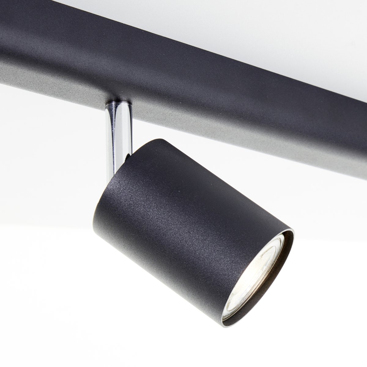 Different 6 Zwart spot Van Brilliant - 