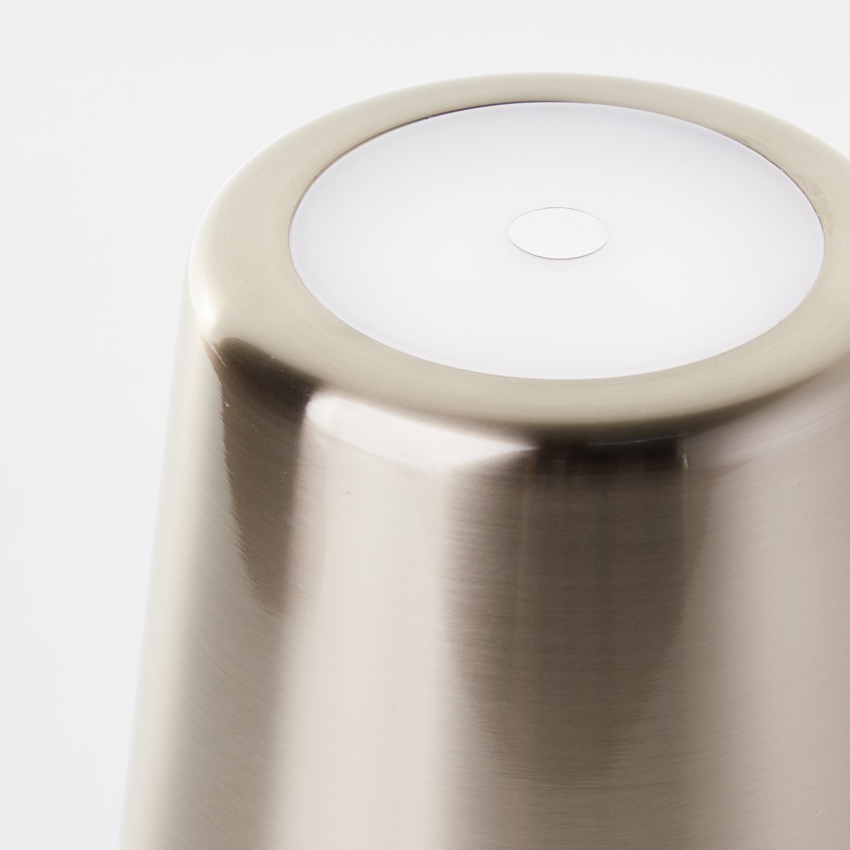 Xaana 37cm Licht koper Draagbare Van Brilliant - Dankzij de touchdimmerfunctie en de instelbare kleurtemperatuur van warmwit tot koelwit cre&euml;ert u zowel binnen als buiten een aangename sfeer.