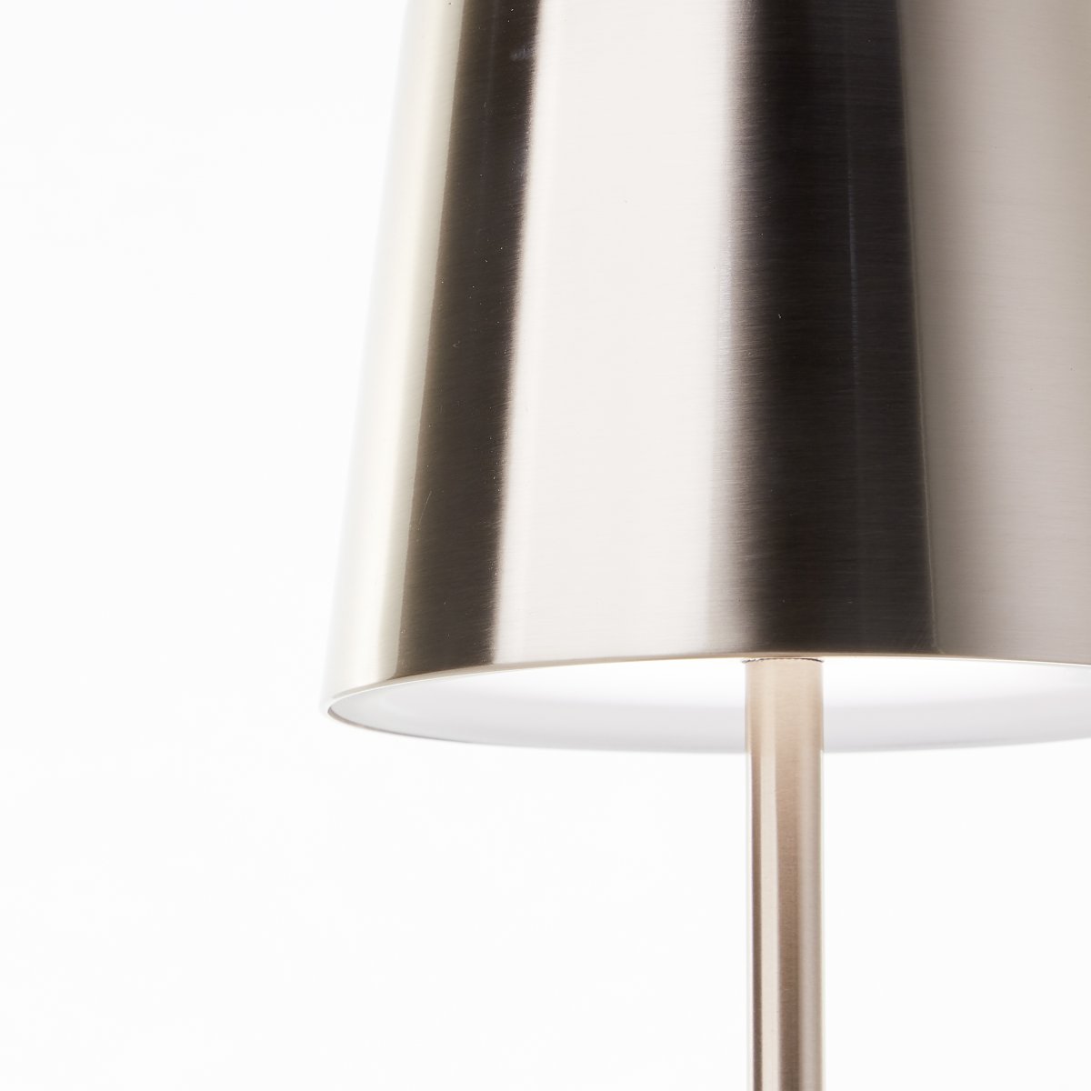 Xaana 37cm Licht koper Draagbare Van Brilliant - Dankzij de touchdimmerfunctie en de instelbare kleurtemperatuur van warmwit tot koelwit cre&euml;ert u zowel binnen als buiten een aangename sfeer.