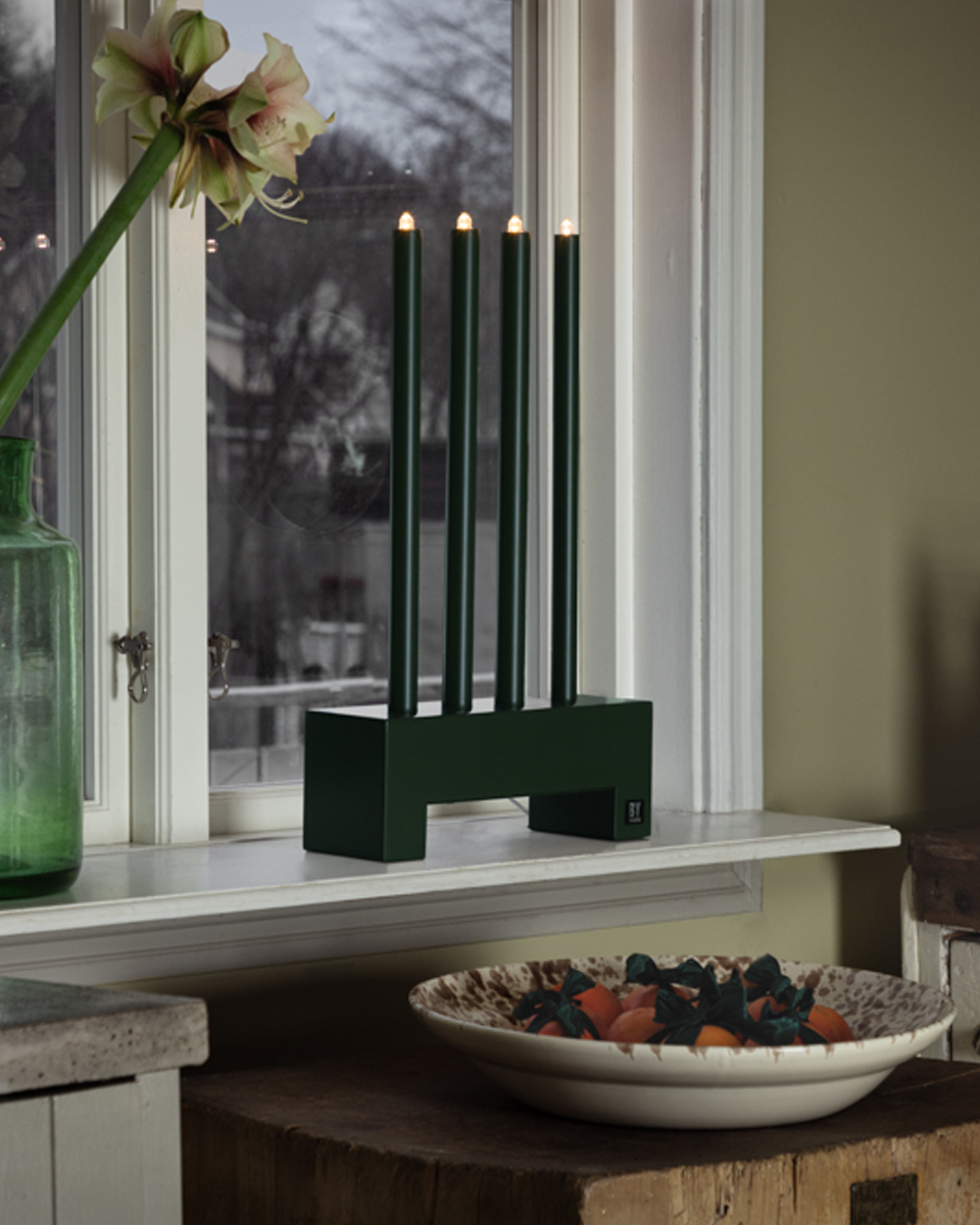 Twinkle Donkergroen Van By Rydéns - Met een hoogte van 50 cm en een lengte van 50 cm.