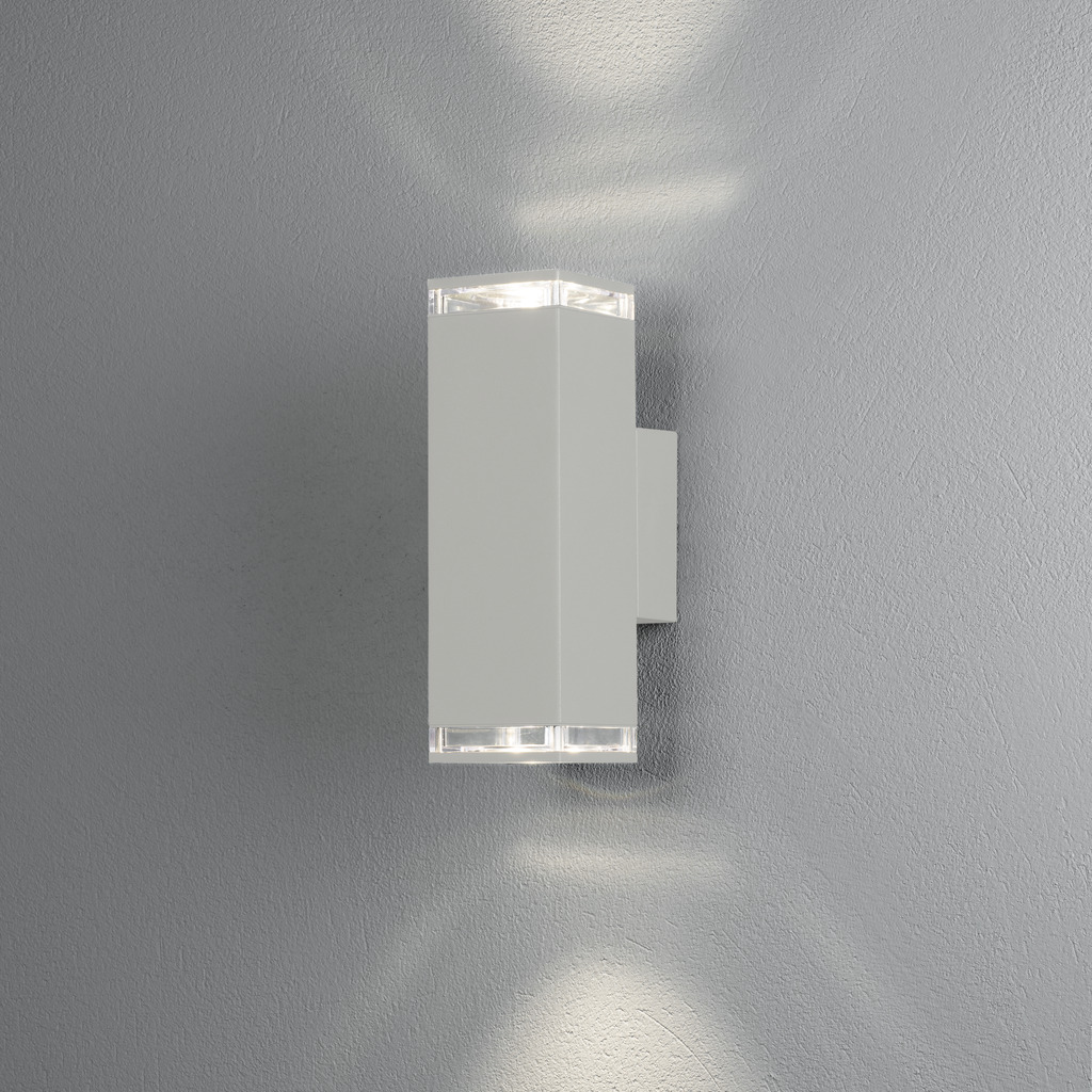 Pollux Wit buitenlamp Van Konstsmide - Het zorgt voor een aangenaam en veilig licht en past bij moderne architectuurstijlen.