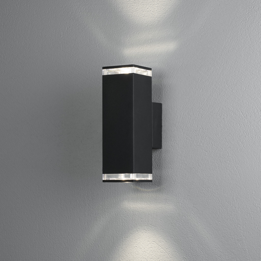 Pollux Zwart buitenlamp Van Konstsmide - Het zorgt voor een aangenaam en veilig licht en past bij moderne architectuurstijlen.