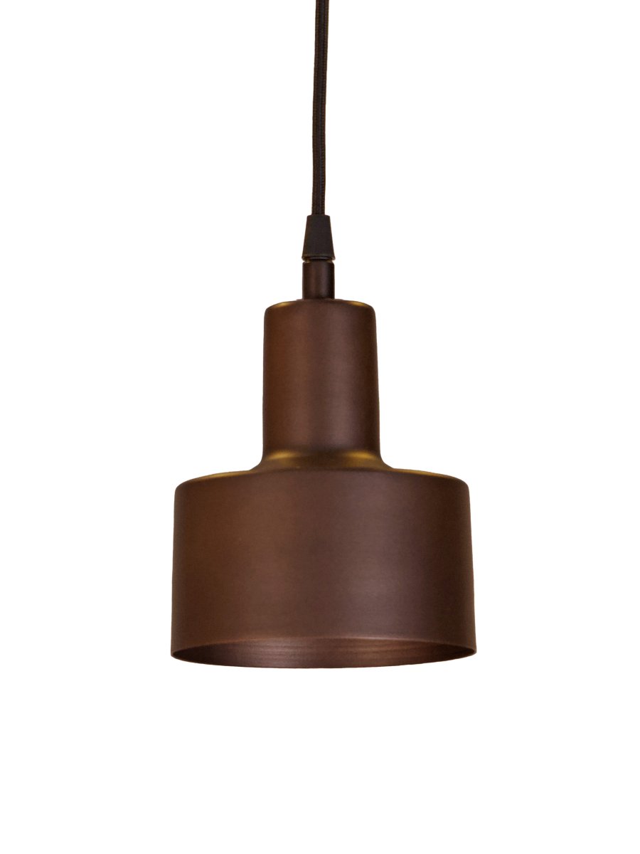 Solo Ø13cm Bruin raamlamp Van PR Home - Solo is een eenvoudige metalen raamlamp met een minimalistisch design.