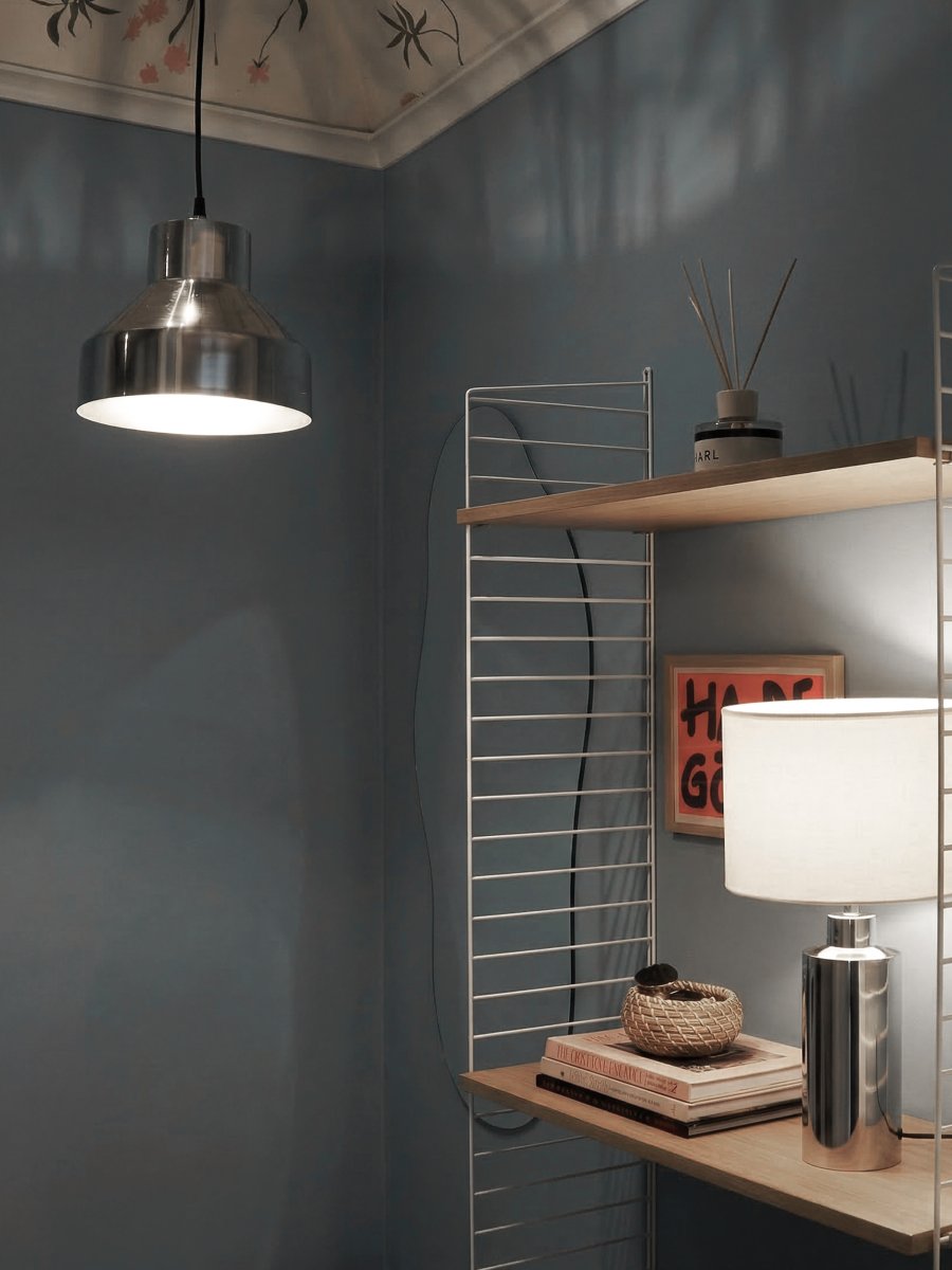 Solo Ø26 Chroom hanglamp Van PR Home - Solo is een kleinere metalen hanglamp met een minimalistisch design.