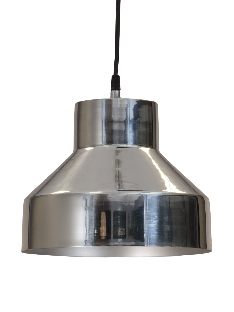 Solo Ø26 Chroom hanglamp Van PR Home - Solo is een kleinere metalen hanglamp met een minimalistisch design.