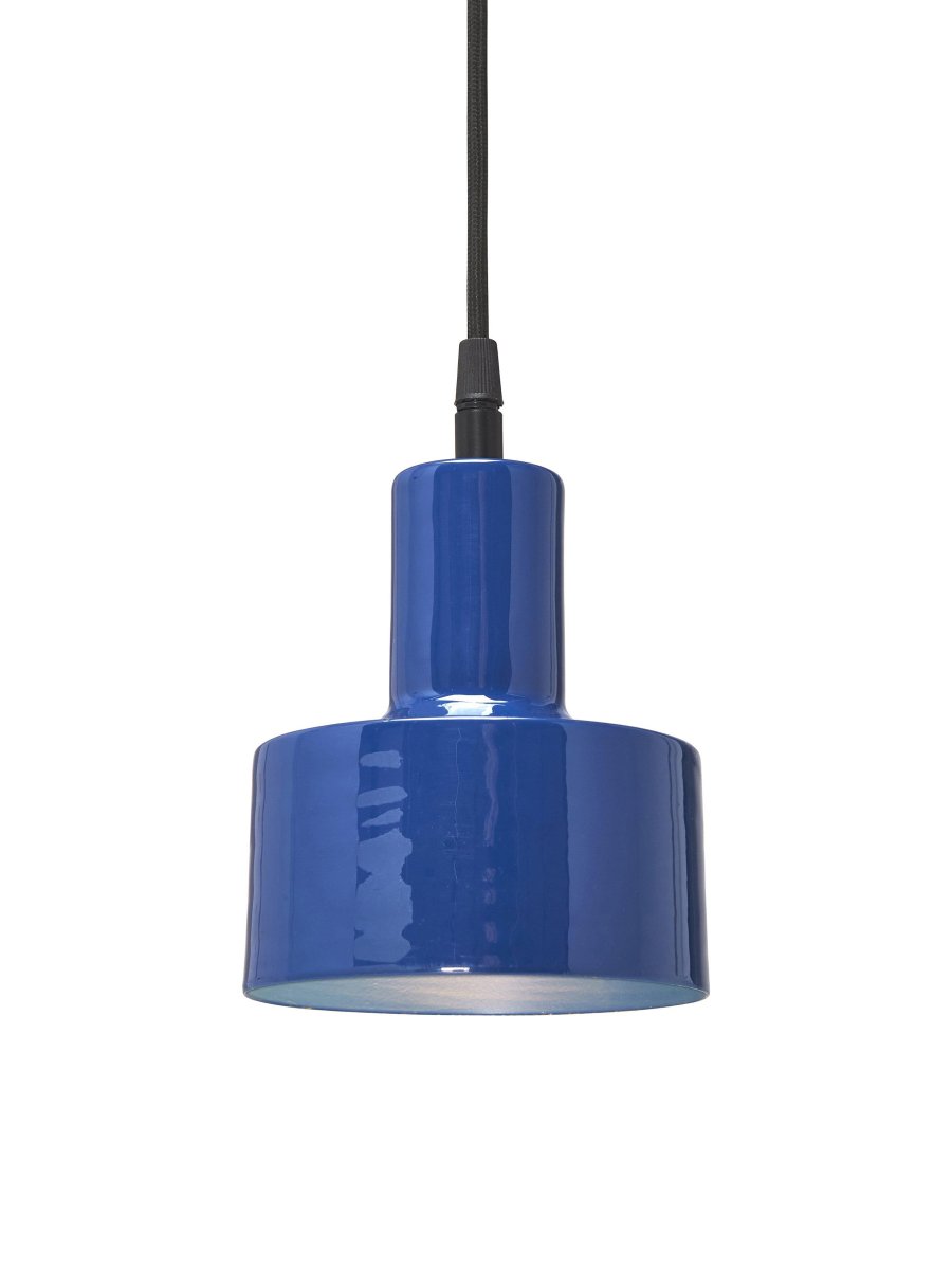 Solo Ø13 Blauw raamlamp Van PR Home - Hoogglans blauwe afwerking aan de buitenkant en matblauw; binnen.