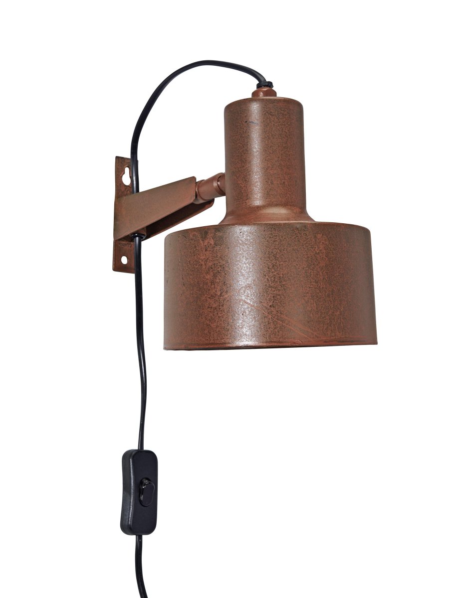 Solo 23cm Roest wandlamp Van PR Home - De Solo wandlamp is een klein metalen nachtlampje met een verstelbare kap.