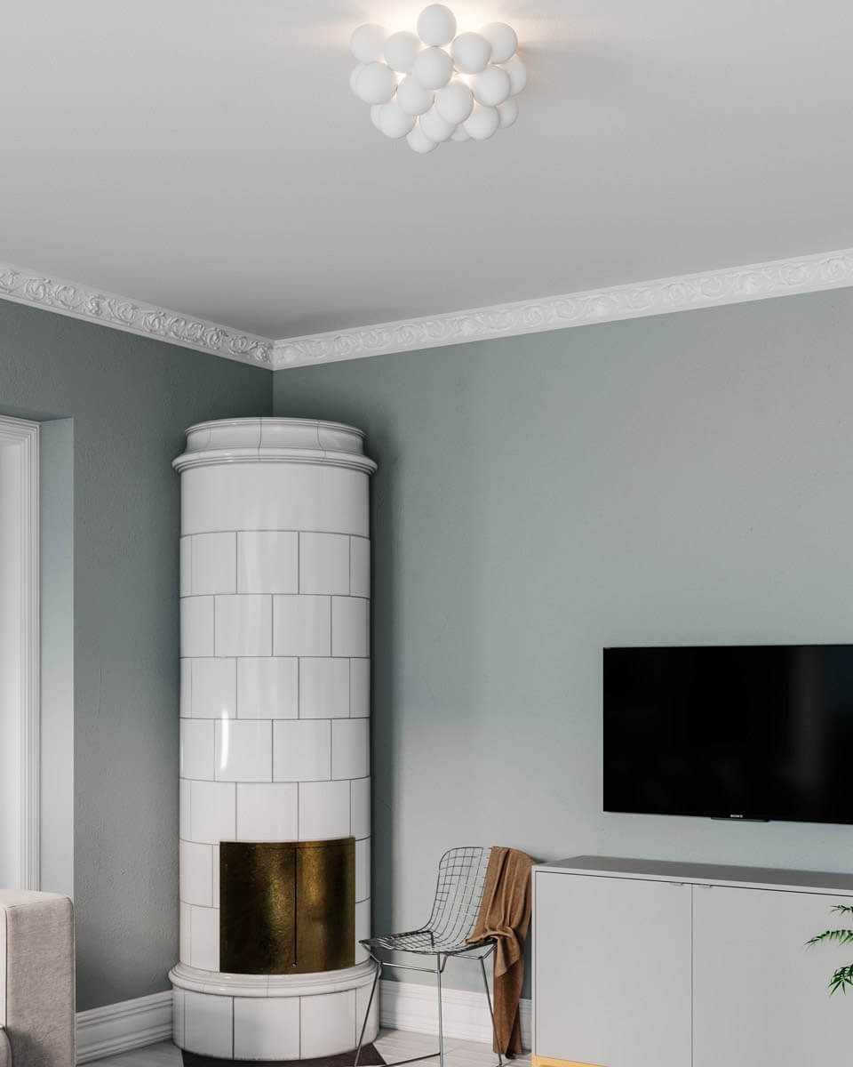 Gross Ø50 Wit plafondlamp Van By Rydéns - De Gross plafondlamp is een decoratieve plafondlamp die bestaat uit 20 handgeblazen glazen bollen, elk met een diameter van 10 cm.