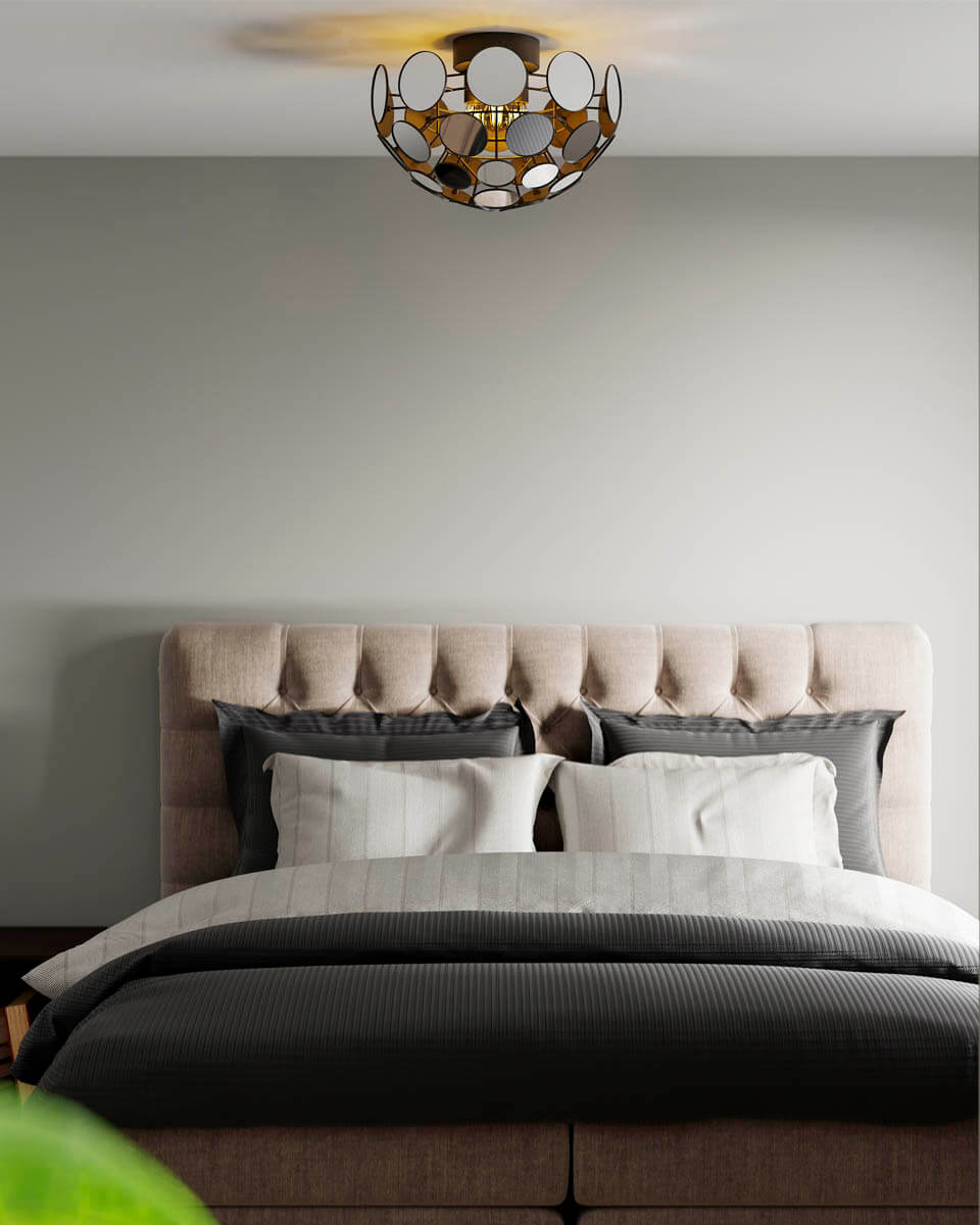 Vanita Ø50 Zwart plafondlamp Van By Rydéns - Vanita is een plafondlamp met een opvallend design dat doet denken aan de gloriedagen van de discobal, maar dan met een zeer modern design.