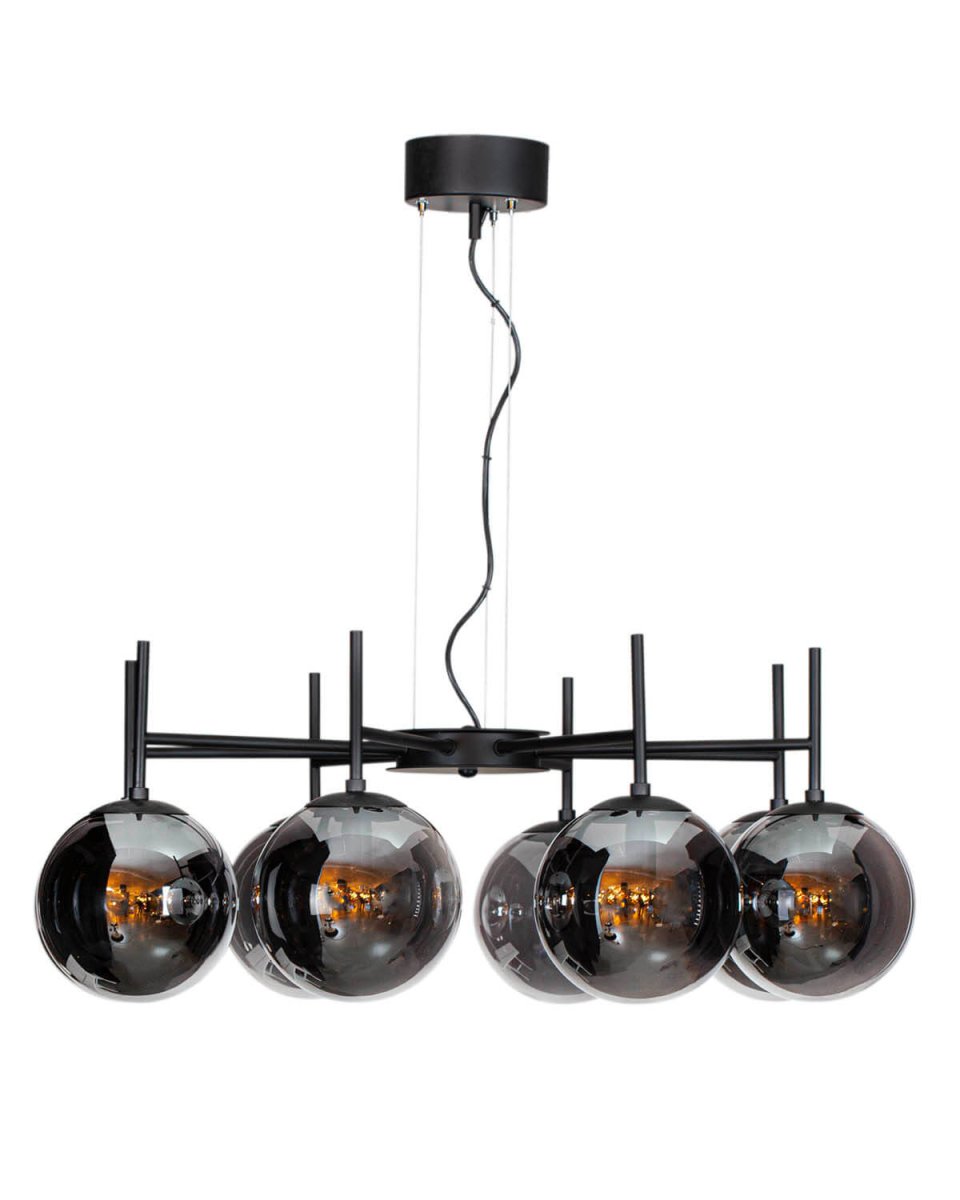 Boyle Ø83 Rookkleurig hanglamp Van By Rydéns - Het rookglas voegt een extra dimensie toe en laat Boyle opvallen, waardoor een dromerig licht ontstaat waar je jarenlang van kunt genieten.